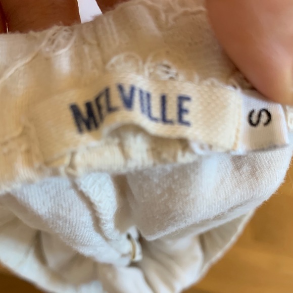 Brandy Melville Lace Shorts - Picture 2 of 3